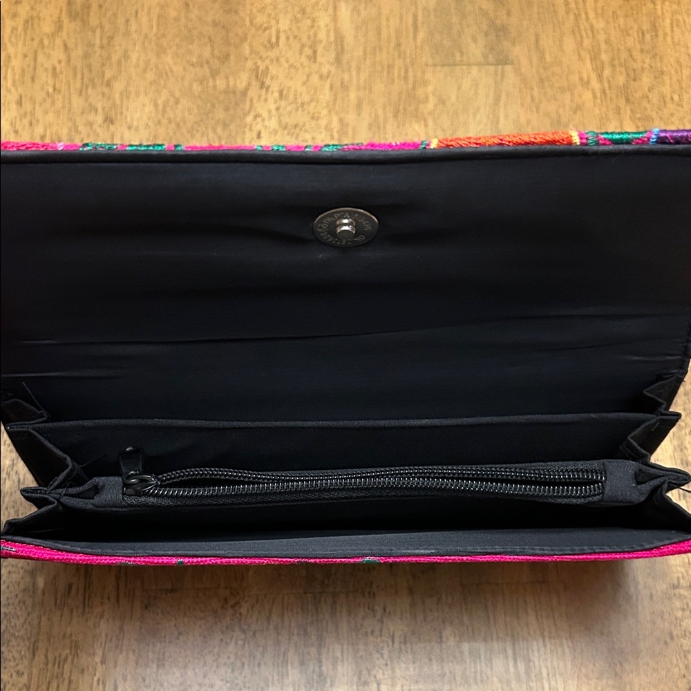 Handmade Floral Embroidered Clutch - Picture 3 of 3